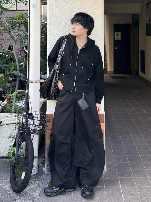 「NOCTO ARCHIVE(ノクトアーカイブ)のNOCTO ARCHIVE/ノクト アーカイブ Studs Zip Hoodie(パーカー)」を使った、Seigoさん(メンズ・165cm)の秋コーディネート
