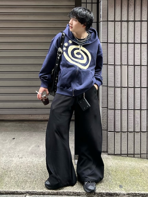 「AMOU（アモウ）のMolly Hoodie Zip Up NAVY（パーカー）」を使った、Seigoさん（メンズ・165cm）の秋コーディネート
