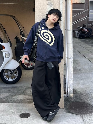 「AMOU（アモウ）のMolly Hoodie Zip Up NAVY（パーカー）」を使った、Seigoさん（メンズ・165cm）の秋コーディネート