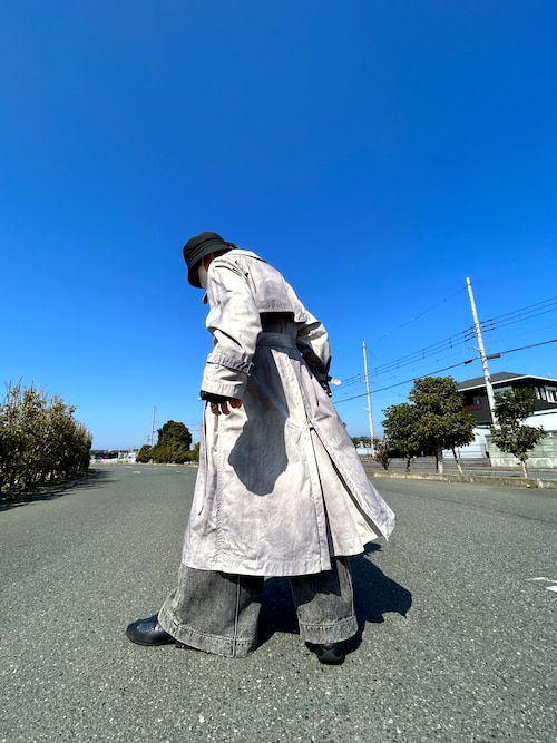 YOKE/ヨーク/SPRAY PRINTED TRENCH SPを使った人気ファッション