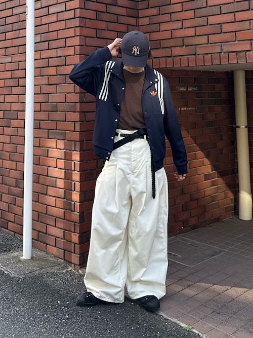adidas（アディダス）の「アディカラー 70s トラックトップ