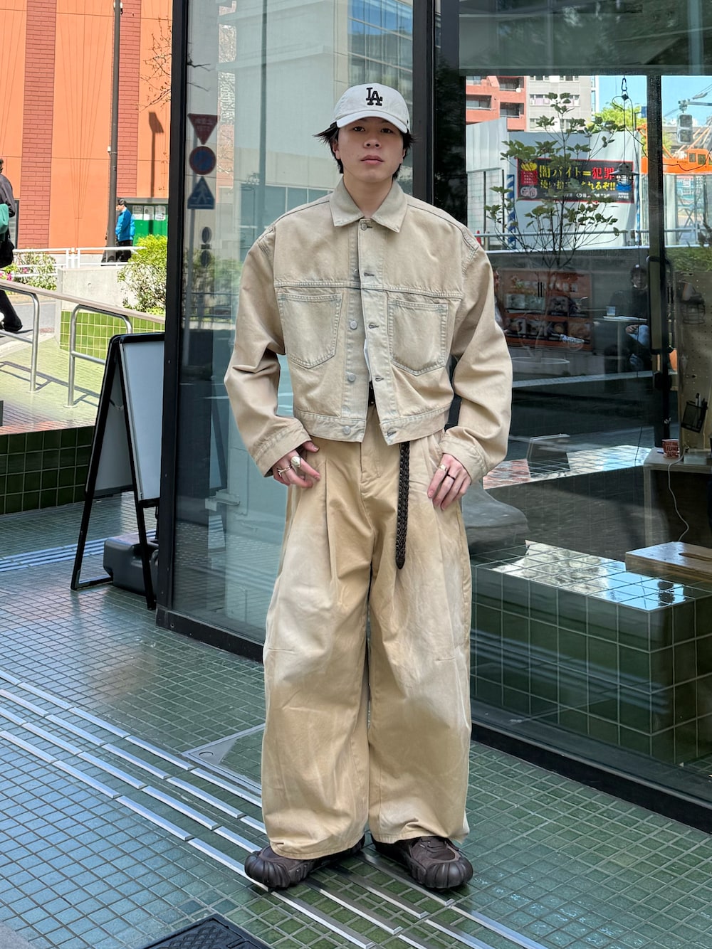 DENIM DATES ベージュ チノパン 1745771225_1000.jpg