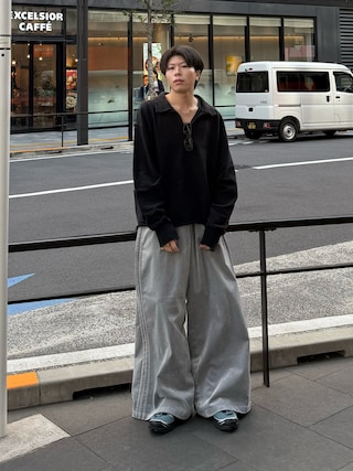 「COS（コス）のスクープネック リブニットタンクトップ（Tシャツ/カットソー）」を使った、junさん（メンズ・171cm）の秋コーディネート