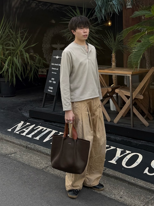 「WYM LIDNM（ウィム バイ リドム）のREFINED WAFFLE HENLEY NECK L/S TEE（Tシャツ/カットソー）」を使った、junさん（メンズ・170cm）の春コーディネート