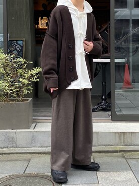 「アイテム（カーディガン/ボレロ、ブラウン系）」を使った、junさん（メンズ・171cm）の秋コーディネート