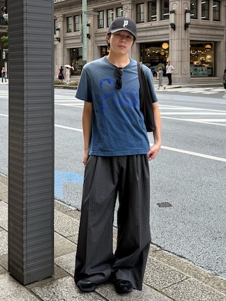 「KHOKI（コッキ）の【KHOKI / コッキ】Vintage-effect T-shirt（Tシャツ/カットソー）」を使った、junさん（メンズ・170cm）の夏コーディネート