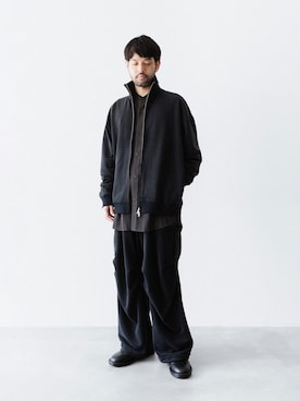 「アイテム（スリッポン）」を使った、SHUさん（メンズ・170cm）の秋コーディネート