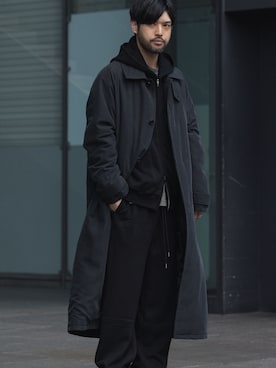 「アイテム（ステンカラーコート）」を使った、SHUさん（メンズ・170cm）の秋コーディネート