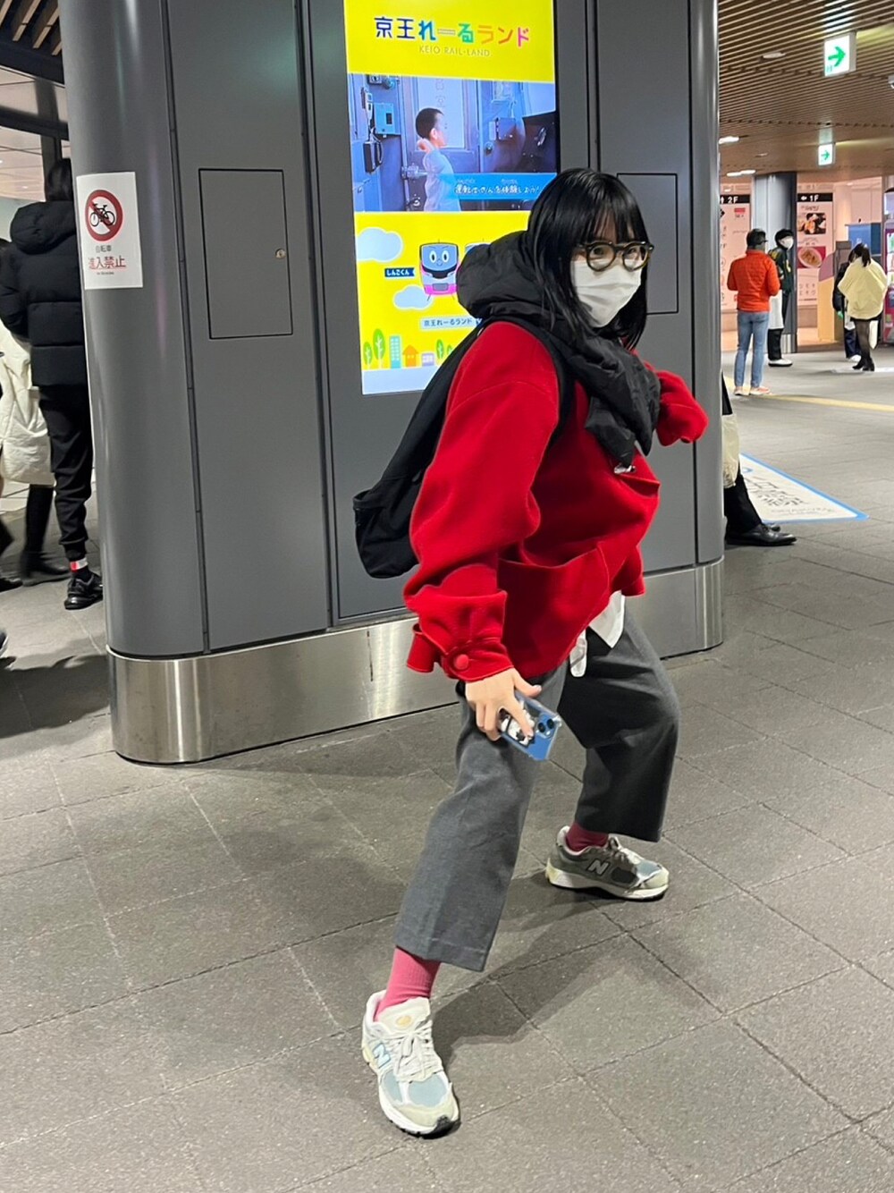 「vintage、used、New Balance、PORTER、lesca、古着、スラックス」｜「VINTAGEのアイテム（ジャケット/アウター、レッド系）」を使った、あさん（レディース・159cm）の春コーディネートの1枚目の写真
