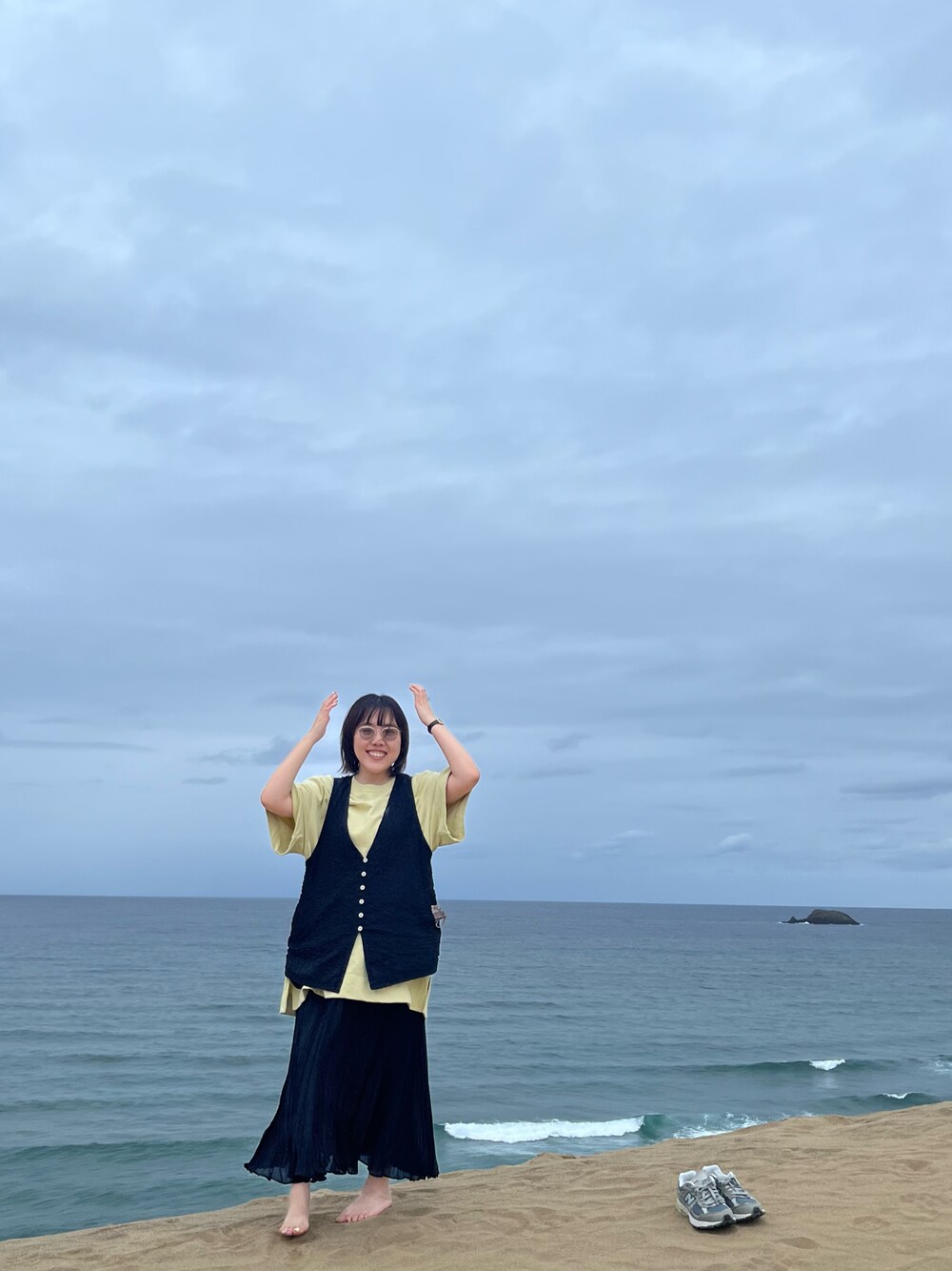 「driesvannoten、used、New Balance、BJ Classic Collection、ドリスヴァンノッテン、サングラス、ベスト」｜「VINTAGEのアイテム（ベスト、ブラック系）」を使った、あさん（レディース・159cm）の夏コーディネートの1枚目の写真