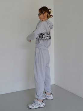 「スウエットパンツ」｜「アイテム（スウェット）」を使った、chixxさん（レディース・165cm）の春コーディネート