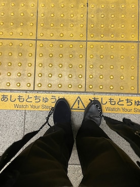 「TENBOX（テンボックス）のアイテム（スニーカー）」を使った、@kayさん（メンズ・174cm）の秋コーディネート