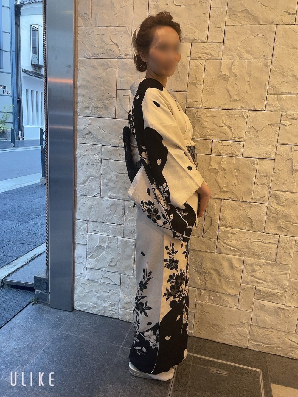 「着物、足袋、帯、帯締め帯あげ、草履、簪、モノトーンコーデ」｜「レンタルのアイテム（つなぎ/オールインワン、ホワイト系）」を使った、ももこさん（レディース・168cm）の冬コーディネートの1枚目の写真