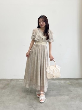 「MAJESTIC LEGON（マジェスティックレゴン）のシアーフリルサンダル（サンダル、ホワイト系）」を使った、もちをさん（レディース・144cm）の春コーディネート