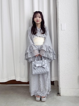 「MAJESTIC LEGON（マジェスティックレゴン）のミルフィーユフリル厚底サンダル（サンダル、グレー系）」を使った、もちをさん（レディース・144cm）の春コーディネート