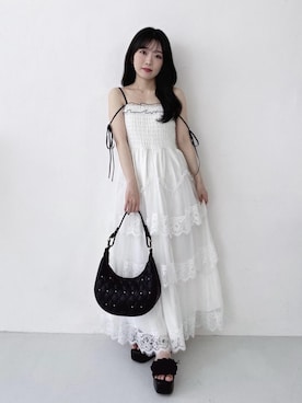 「MAJESTIC LEGON（マジェスティックレゴン）のミルフィーユフリル厚底サンダル（サンダル、ブラック系）」を使った、もちをさん（レディース・144cm）の夏コーディネート