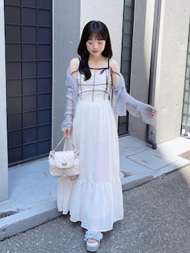 「MAJESTIC LEGON（マジェスティックレゴン）のミルフィーユフリル厚底サンダル（サンダル、グレー系）」を使った、もちをさん（レディース・144cm）の夏コーディネート