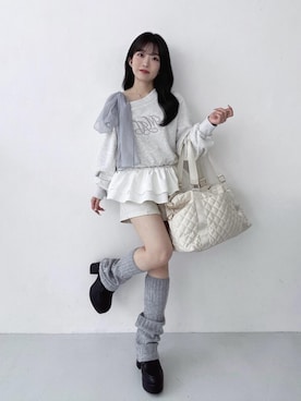 「MAJESTIC LEGON（マジェスティックレゴン）のキルティングトラベルボストン（ボストンバッグ、ホワイト系）」を使った、もちをさん（レディース・144cm）の夏コーディネート