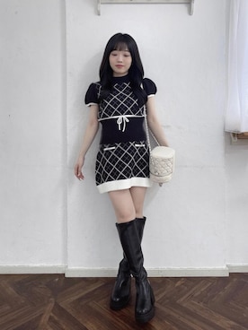 「MAJESTIC LEGON（マジェスティックレゴン）のパール×ビジューバニティバッグ（ハンドバッグ、ホワイト系）」を使った、もちをさん（レディース・144cm）の夏コーディネート