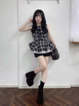 「MAJESTIC LEGON（マジェスティックレゴン）のパール×ビジューバニティバッグ（ハンドバッグ、ブラック系）」を使った、もちをさん（レディース・144cm）の夏コーディネート