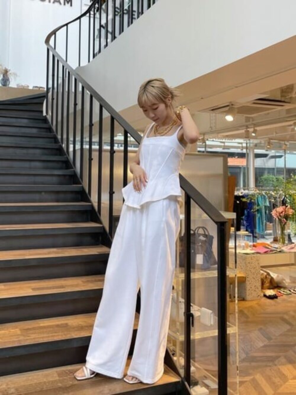 【美品】メゾンスペシャル　ボリュームバルーンロンパース　ホワイト　サロペット MAISON SPECIAL（メゾンスペシャル）の「ボリュームバルーン