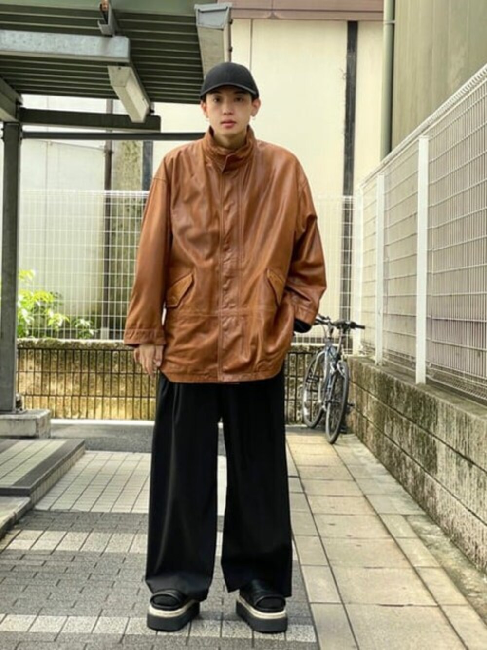 メゾンスペシャル レザー オーバー セットアップ ブルゾン スラックス パンツ MAISON SPECIAL(MAISON SPECIAL)｜MAISON SPECIALのブルゾンを使った