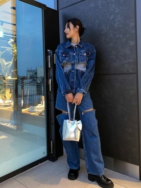 「アイテム（デニムジャケット）」を使った、MAISON SPECIALさん（レディース・168cm）の秋コーディネート