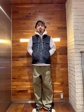 「アイテム（ベスト）」を使った、山Dさん（メンズ・175cm）の秋コーディネート