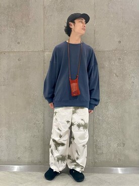 「ARMY TWILL（アーミーツイル）のアイテム（その他パンツ）」を使った、JOURNAL STANDARD relumeさん（メンズ・170cm）の秋コーディネート