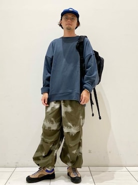 「ARMY TWILL（アーミーツイル）のアイテム（その他パンツ）」を使った、JOURNAL STANDARD relumeさん（メンズ・170cm）の秋コーディネート