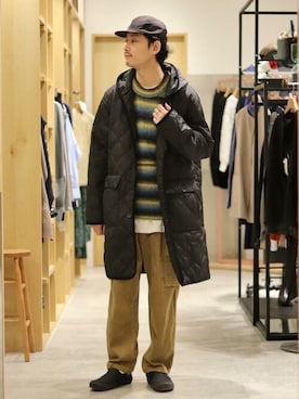 「アイテム（カーゴパンツ、イエロー系）」を使った、JOURNAL STANDARD relumeさん（メンズ・174cm）の秋コーディネート