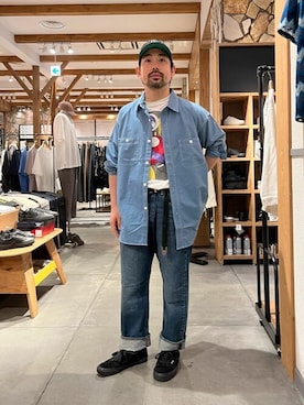「ダンガリーシャツ」｜「アイテム（パンツ）」を使った、JOURNAL STANDARD relumeさん（メンズ・168cm）の秋コーディネート