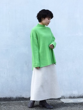 「Aラインスカート」｜「アイテム（ニット/セーター）」を使った、MKミッシェルクランさん（レディース・153cm）の冬コーディネート