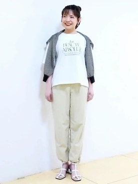 「MKミッシェルクラン」｜「アイテム（カーゴパンツ）」を使った、MKミッシェルクランさん（レディース・159cm）の春コーディネート