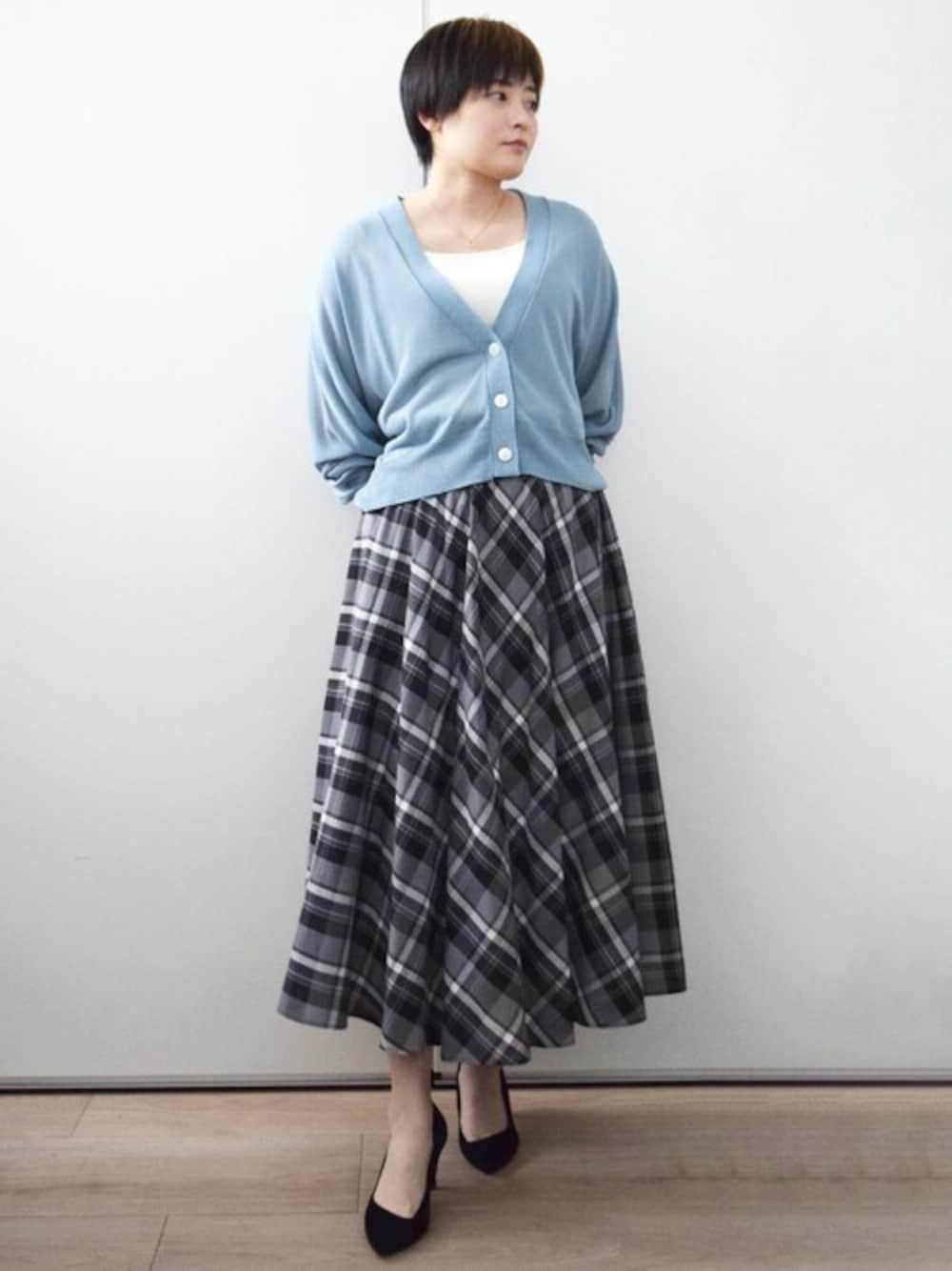 「チェック、カーディガン、夏服、接触冷感、MK MICHEL KLEIN、MKミッシェルクラン」｜「MK MICHEL KLEINのドルマンスリーブシアーカーディガン/洗える（カーディガン/ボレロ、ブルー系）」を使った、MKミッシェルクランさん（レディース・158cm）の春コーディネートの1枚目の写真