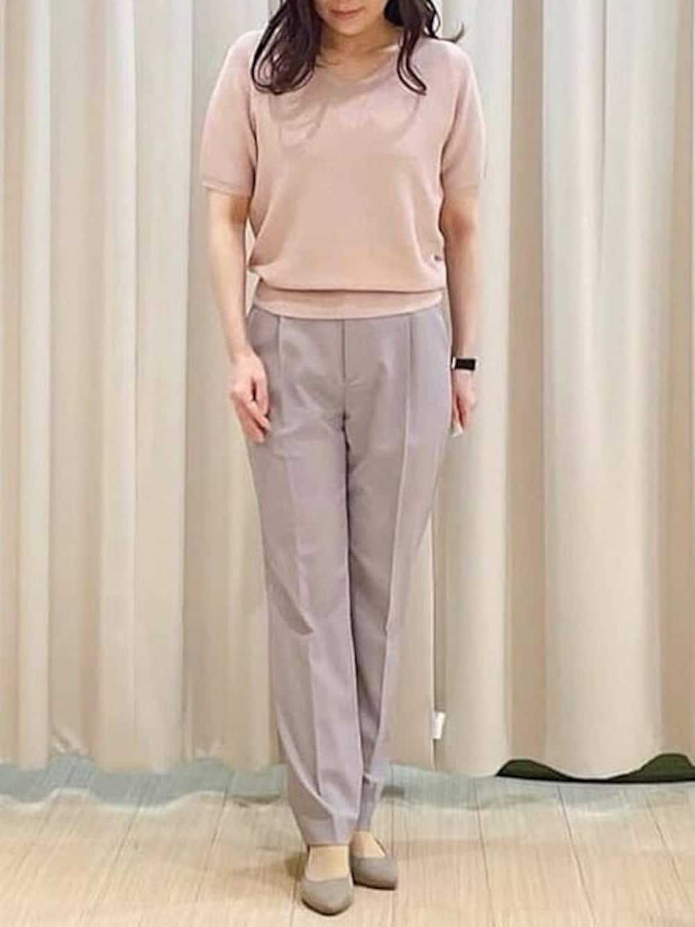 「サマーニット、通勤コーデ、オフィスカジュアル、夏服、半袖、ラメニット、接触冷感、OFUON、leMK」｜「OFUONのガーター編み半袖ラメニット/洗える/WEB限定サイズあり（ニット/セーター、ピンク系）」を使った、MKミッシェルクランさん（レディース・153cm）の夏コーディネートの1枚目の写真