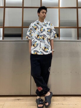 「ワイドパンツ 」｜「アイテム（スウェットパンツ）」を使った、Linさん（メンズ・177cm）の夏コーディネート