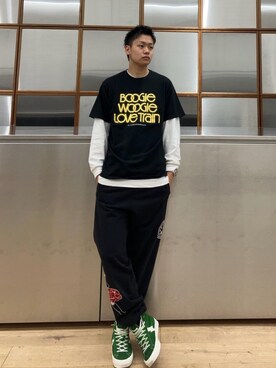 「ワイドパンツ 」｜「アイテム（スウェットパンツ）」を使った、Linさん（メンズ・177cm）の秋コーディネート