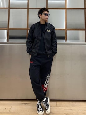 「ワイドパンツ 」｜「アイテム（スウェットパンツ）」を使った、Linさん（メンズ・177cm）の冬コーディネート