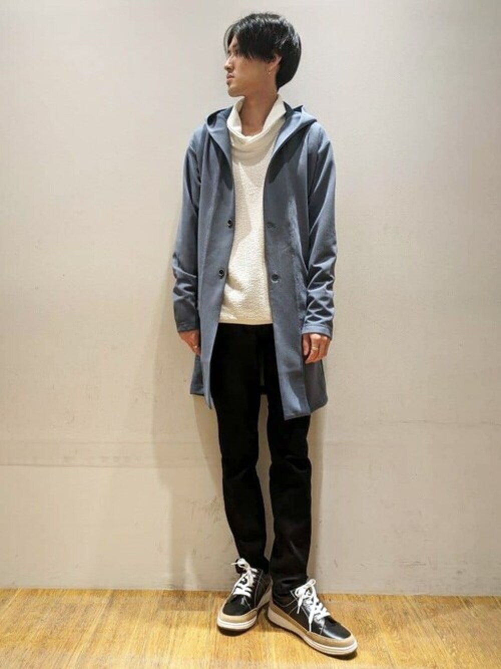 「カーディガン、カジュアル、ブルー、お洒落さんとつながりたい、おしゃれさんと繋がりたい」｜「MK MICHEL KLEIN HOMME のスムースカーディガン（カーディガン/ボレロ、ブルー系）」を使った、MK MICHEL KLEIN hommeさん（メンズ・172cm）の春コーディネートの1枚目の写真