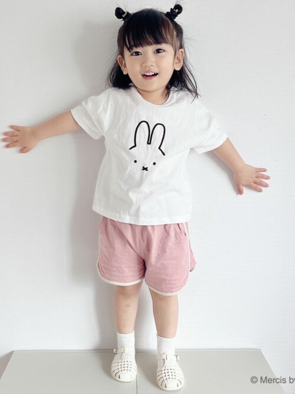 「プチプラ、キッズコーデ、夏服、ミッフィー、半袖シャツ」｜「Miffyのmiffy / ミッフィー 半袖Tシャツ（Tシャツ/カットソー、その他）」を使った、JAM & LINKさん（キッズ・97cm）の夏コーディネートの1枚目の写真