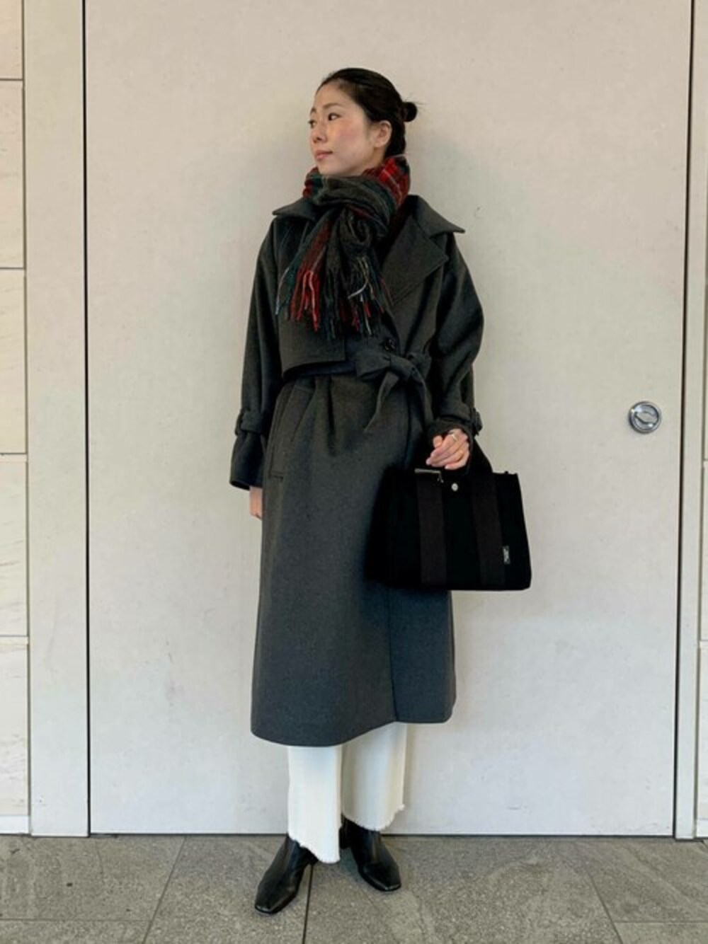 「アーバンリサーチ、URBAN RESEARCH、Sonny　Label、サニーレーベル」｜「URBAN RESEARCH Sonny Labelの『SETアイテム』ベストセットプルオーバー（ニット/セーター、ブラウン系）」を使った、SonnyLabel WOMENさん（レディース・168cm）の冬コーディネートの1枚目の写真