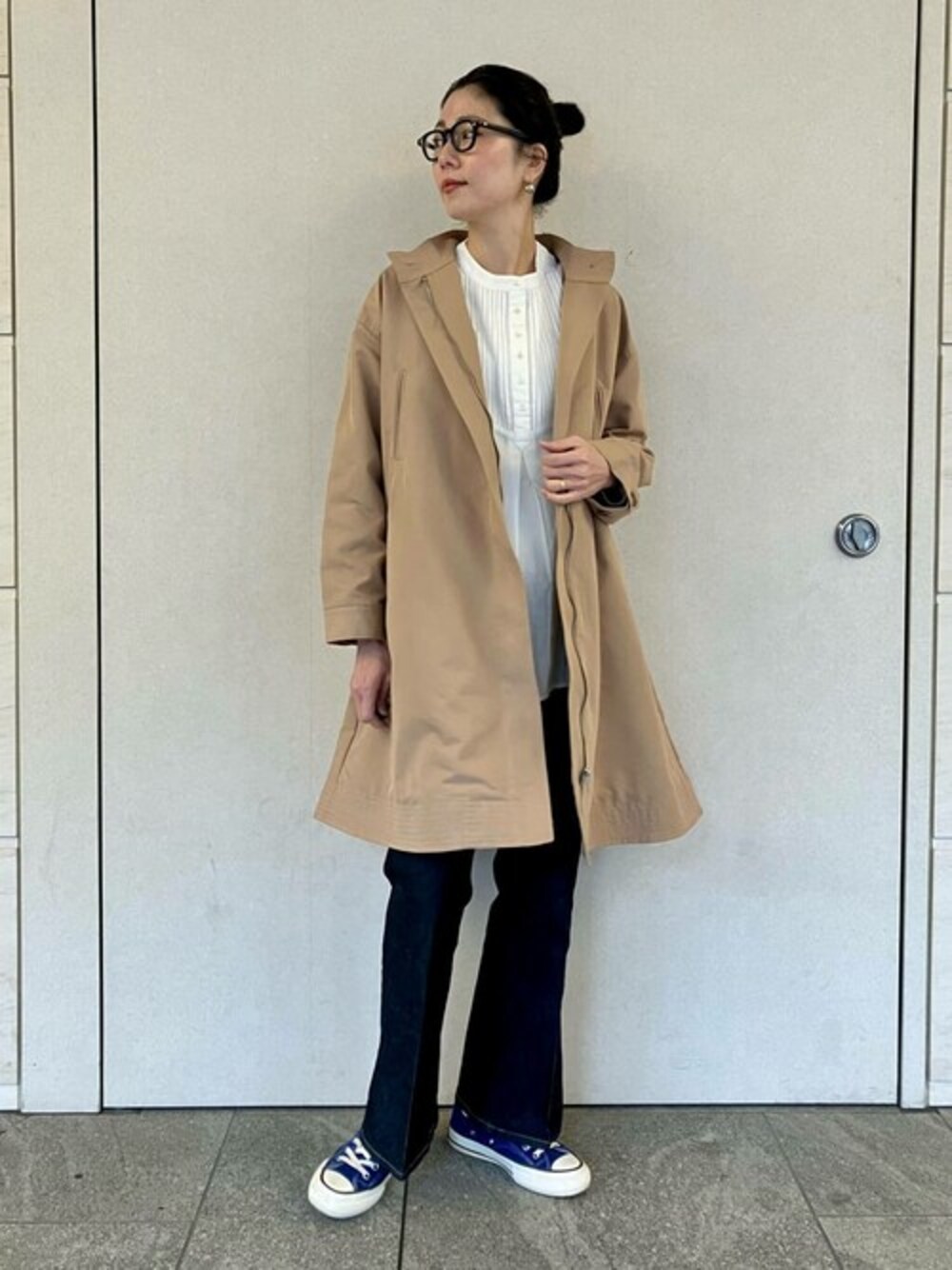 「アーバンリサーチ、URBAN RESEARCH、Sonny　Label、サニーレーベル」｜「URBAN RESEARCH Sonny Labelのコットンタックドレスシャツ（シャツ/ブラウス、ホワイト系）」を使った、SonnyLabel WOMENさん（レディース・168cm）の春コーディネートの1枚目の写真