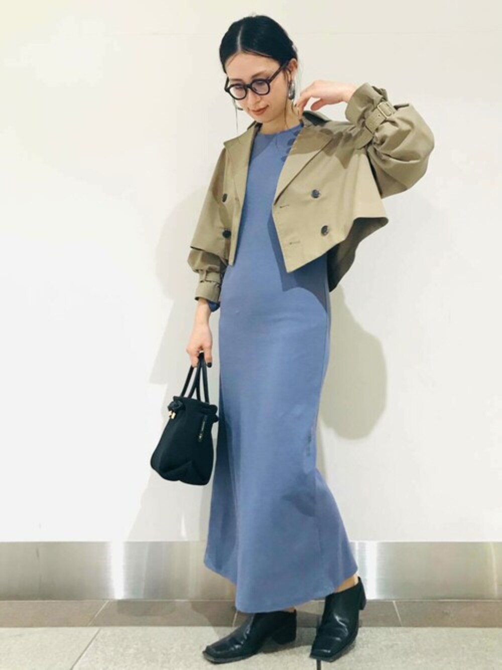 「アーバンリサーチ、URBAN RESEARCH、Sonny　Label、サニーレーベル」｜「URBAN RESEARCH Sonny LabelのマルチWAYトレンチコート（トレンチコート、ベージュ系）」を使った、SonnyLabel WOMENさん（レディース・164cm）の春コーディネートの1枚目の写真