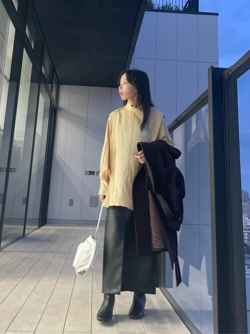 洗える】幾何柄ジャガードショルダータックシャツブラウス