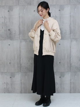 「アイテム（MA-1）」を使った、SocialGIRLさん（レディース・169cm）の秋コーディネート