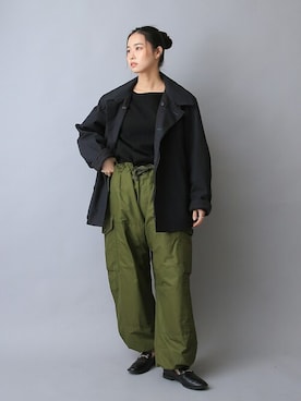 「タックイン」｜「アイテム（ミリタリージャケット）」を使った、WAIPERさん（レディース・168cm）の冬コーディネート