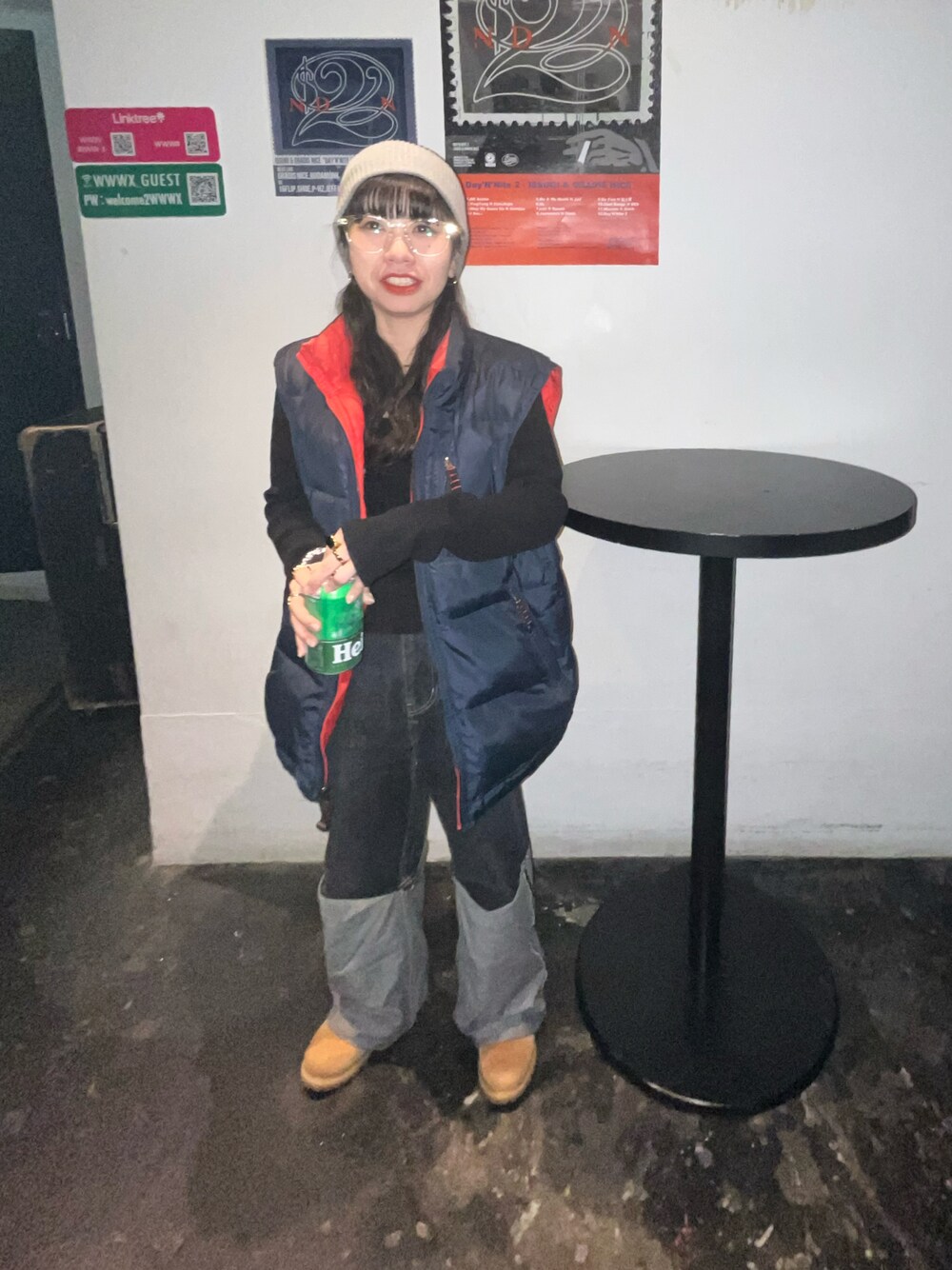 「ダウンベスト、古着MIX、古着女子、低身長女子、低身長、低身長コーデ、パンツスタイル、デニム、ロールアップデニム、ニット帽、ストリートMIX」｜「GAPのアイテム（ダウンジャケット/コート、ブルー系）」を使った、おごさん（レディース・148cm）の冬コーディネートの1枚目の写真