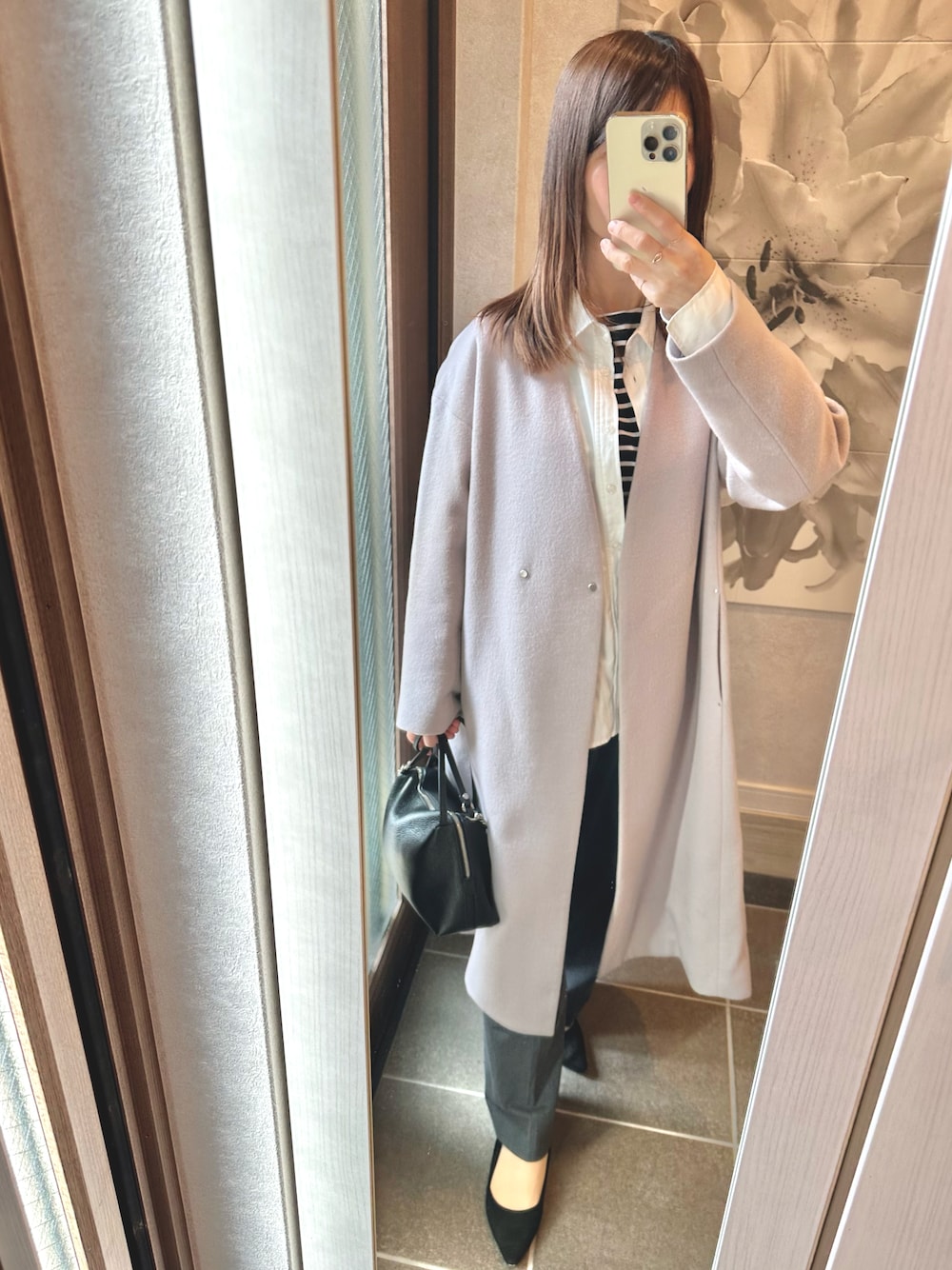 「URBAN RESEARCH ROSSOのアイテム（ノーカラーコート、ピンク系）」を使った、mayさん（骨格ストレート・レディース・157cm）の春コーディネートの1枚目の写真