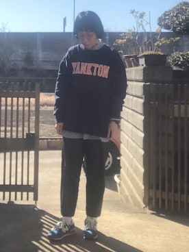 「G-SHOCK」｜「アイテム（スウェット）」を使った、NANAEさん（レディース・155cm）の冬コーディネート